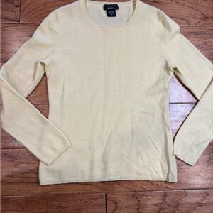 Lord & Taylor Soft Yellow Crew Neck Sweater 100% Cashmere